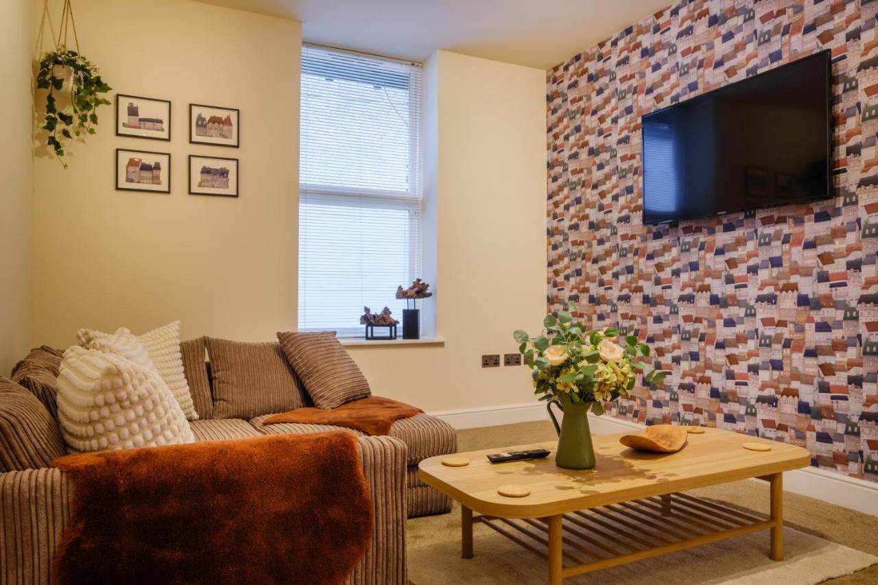 Flat 2, The Old Antiques Warehouse - Free Off-Site Health Club Access With Pool, Sauna, Steam Room & Gym Bowness-on-Windermere Ngoại thất bức ảnh