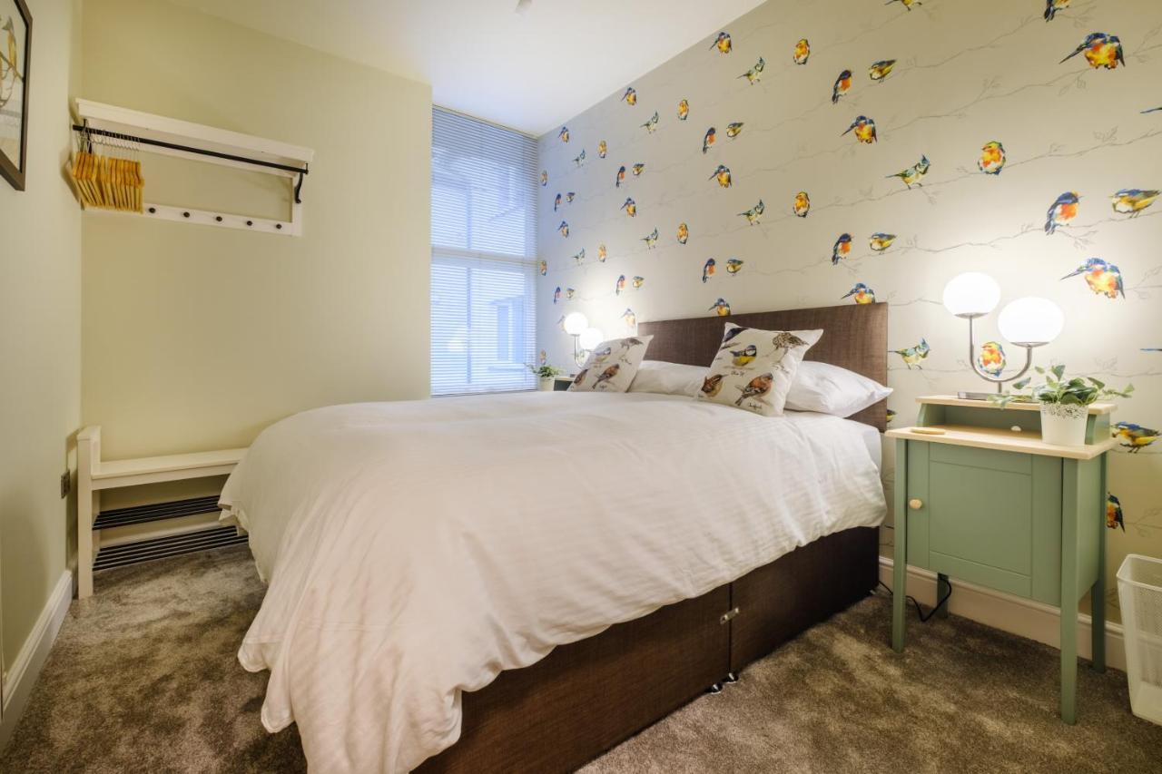 Flat 2, The Old Antiques Warehouse - Free Off-Site Health Club Access With Pool, Sauna, Steam Room & Gym Bowness-on-Windermere Ngoại thất bức ảnh