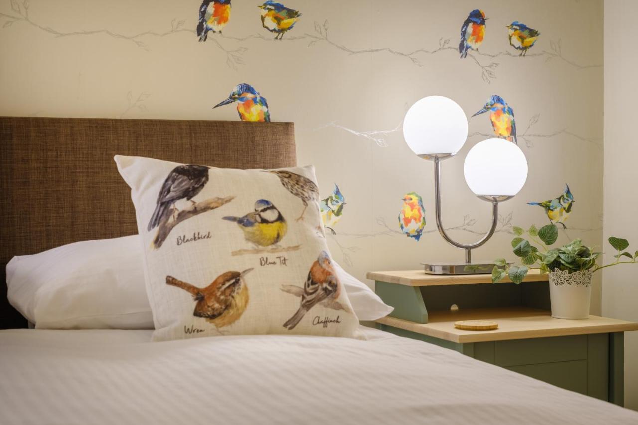 Flat 2, The Old Antiques Warehouse - Free Off-Site Health Club Access With Pool, Sauna, Steam Room & Gym Bowness-on-Windermere Ngoại thất bức ảnh