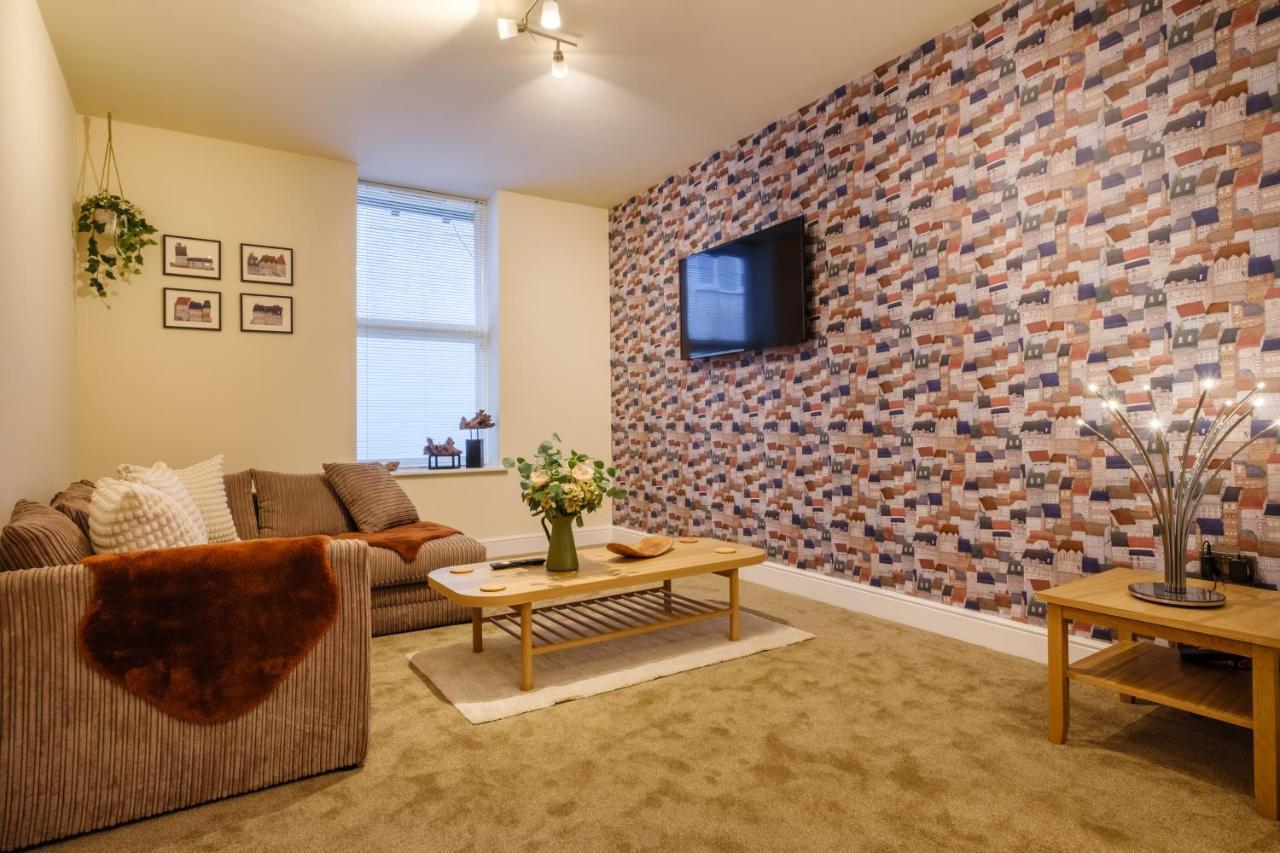 Flat 2, The Old Antiques Warehouse - Free Off-Site Health Club Access With Pool, Sauna, Steam Room & Gym Bowness-on-Windermere Ngoại thất bức ảnh