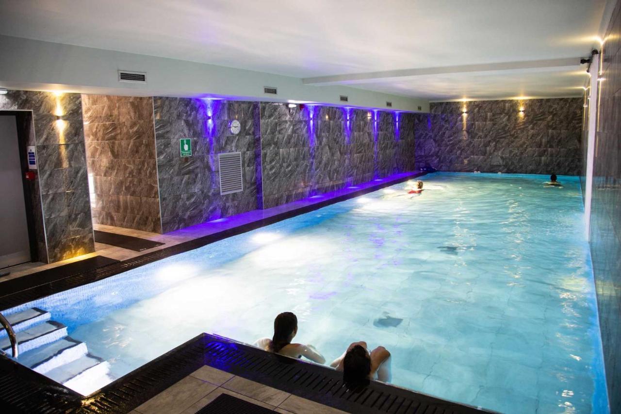 Flat 2, The Old Antiques Warehouse - Free Off-Site Health Club Access With Pool, Sauna, Steam Room & Gym Bowness-on-Windermere Ngoại thất bức ảnh